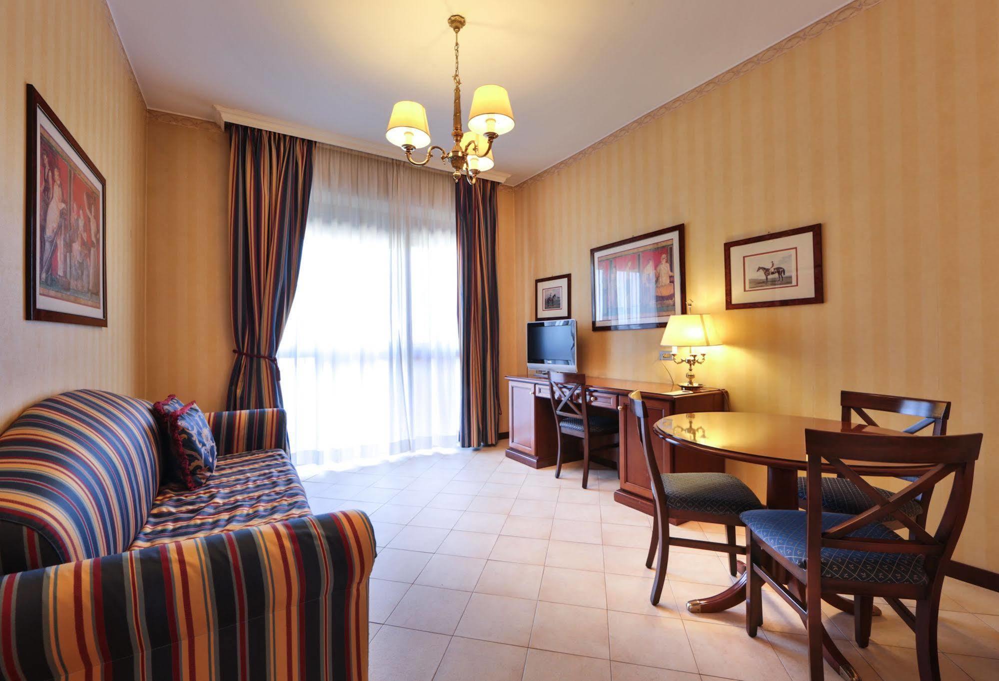 Una Hotels Hotel & Residence Contessa Jolanda Milano Exterior foto